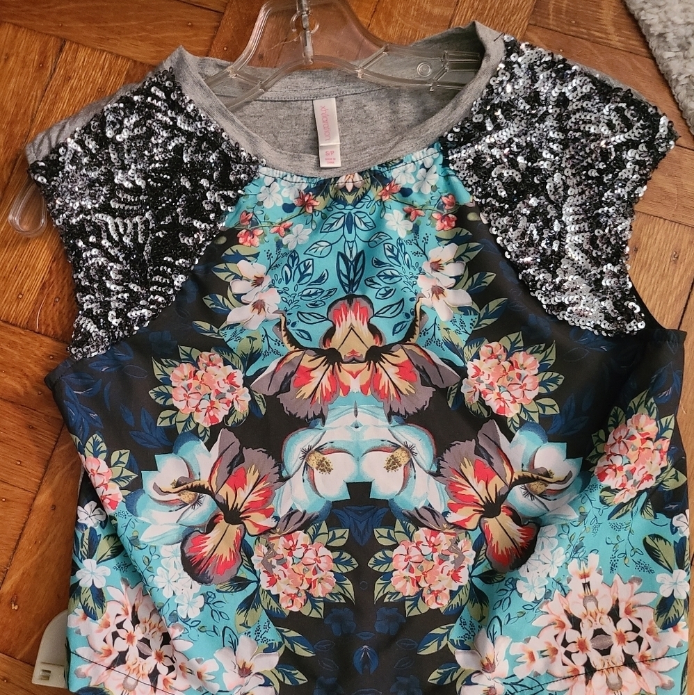 2Pc Skirt and Top Set Sequins Bling hp๐ฅ๐ฅ - Picture 6 of 6